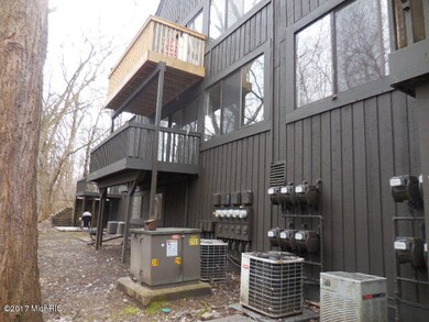 232 Falkirk Ct unit C, Kalamazoo, MI 49006 - photo 2