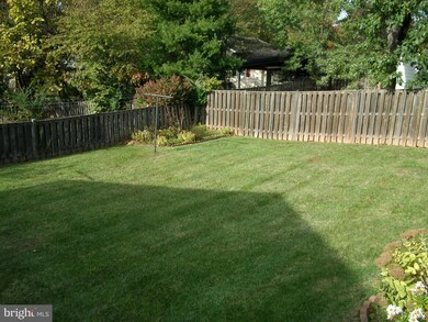 604 W Nettle Tree Rd, Sterling, VA 20164 - photo 5