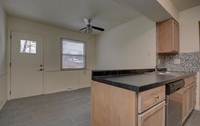 Kitchen (1)