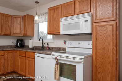 2850 N Hickory Kori Shook 2