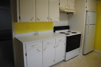 603 Maxine Ave, McComb, MS 39648 - photo 4