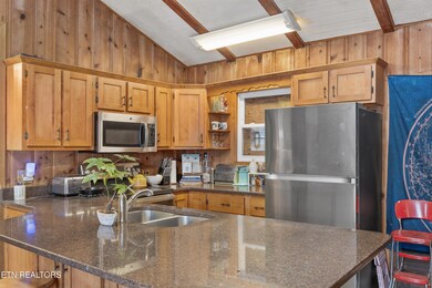 05-4413 E Scenic Dr15