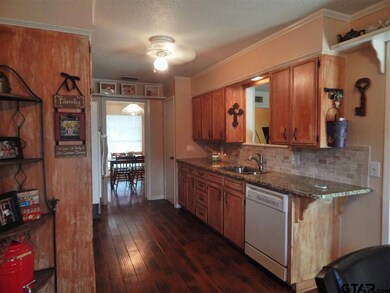 4708 Stratford Dr, Tyler, TX 75703 - photo 5