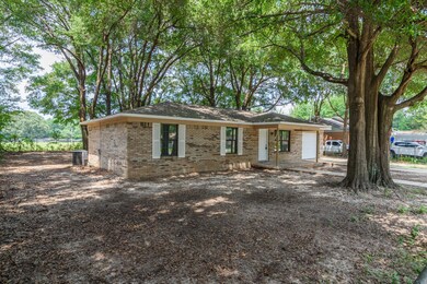 128 E 3rd Ave Crestview-LoRes-24