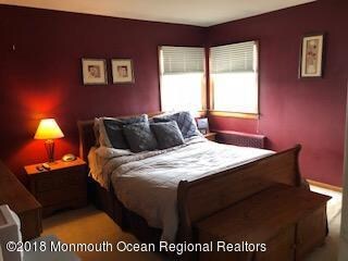 6 Master Bedroom