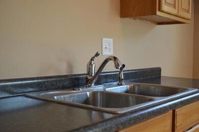 3515 Walnut Creek Dr, Columbus, OH 43224 - photo 7