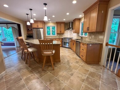 30 Lawrence Dr, Franklin, MA 02038 - photo 2