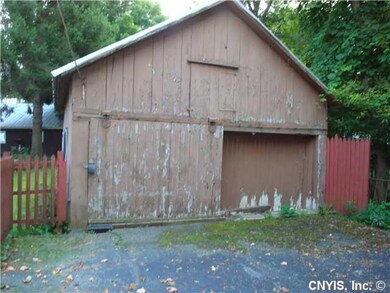 Parking Lot/Garage