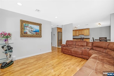 4 Maple Ave, Waldwick, NJ 07463 - photo 7