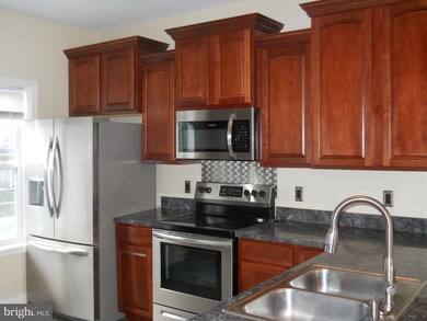 427 Channing Dr, Chambersburg, PA 17201 - photo 3