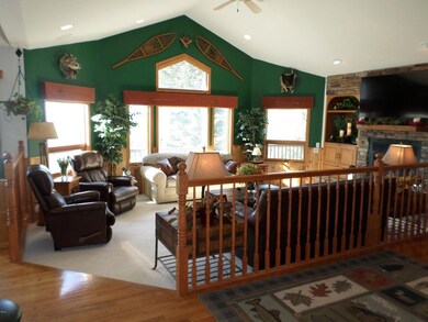Lake House 003