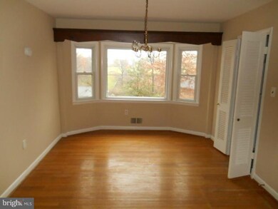 7306 Lois Ln, Lanham, MD 20706 - photo 3