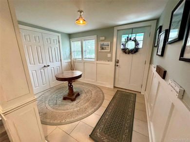 51 Furman Ln, Patchogue, NY 11772 - photo 4