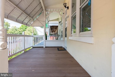 1025 N Front St, Reading, PA 19601 - photo 3