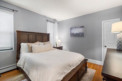 57 Charter St unit 3B, Boston, MA 02113 - photo 4