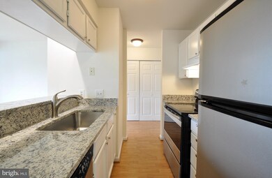 100 Chesterfield Ln unit 301, Stafford, VA 22556 - photo 6