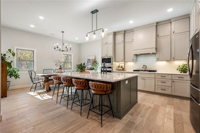 Open style kitchen and dining area