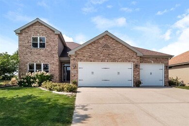 385 N Bergamont Blvd, Oregon, WI 53575 - photo 2