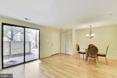 9218 Chadburn Place, Montgomery Village, MD 20886 - photo 6