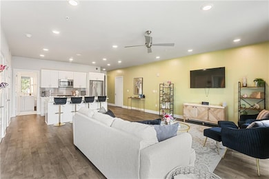 The Saxony unit 317, New Orleans, LA 70117 - photo 4