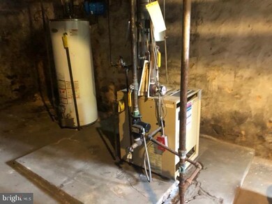 728 N 11th St, Reading, PA 19604 - photo 4