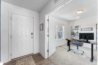 1821 Dauwalter Cir, Carver, MN 55315 - photo 4