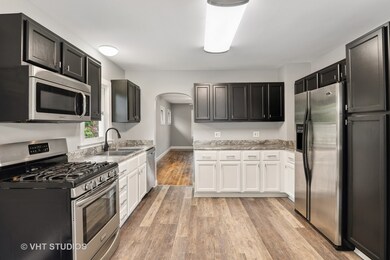 41 N Sumac Ave, Waukegan, IL 60085 - photo 5