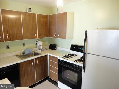 The Devon Condo unit 208, Wilmington, DE 19806 - photo 6