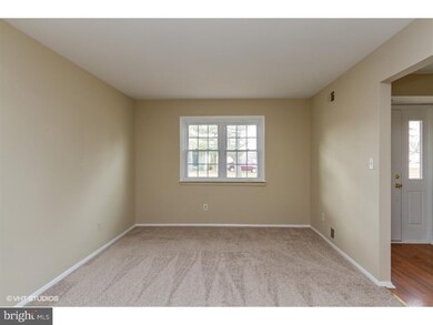 19 Mulberry Ln, Swedesboro, NJ 08085 - photo 3