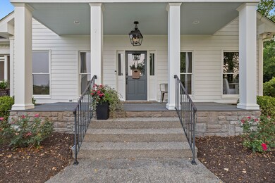 office / separate entry /connects to upstairs bonus