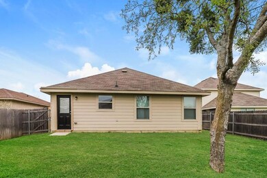 1601 Oriole St, Ennis, TX 75119 - photo 3