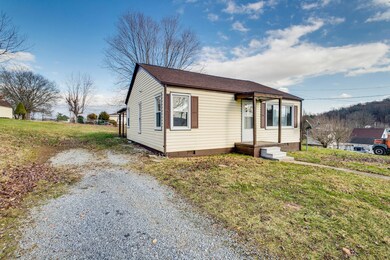 114 Jarrett Buck Loop, Johnson City, TN 37601 - photo 2