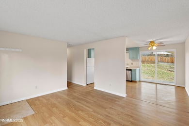 10070 Obsidian Dr, Reno, NV 89506 - photo 4