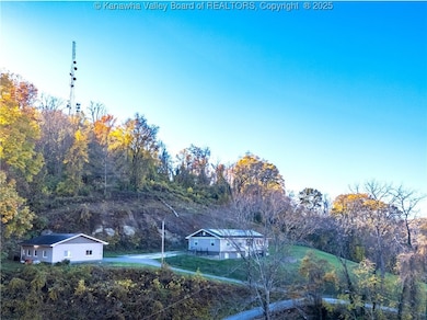 1817 Davis Cir, Charleston, WV 25387 - photo 6