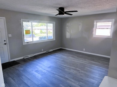 5555 Maplewood Dr, Indianapolis, IN 46224 - photo 6