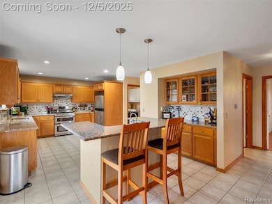 48233 Lamplighter Trail, Macomb, MI 48044 - photo 5