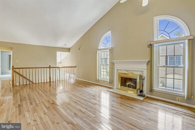 9 Luxberry Ct, Rockville, MD 20852 - photo 2