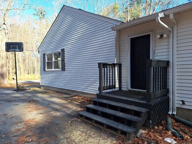 145 W Parish Rd, Concord, NH 03303 - photo 6