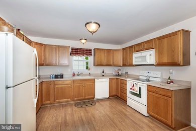 84 Cedarfield Dr unit 84, Gettysburg, PA 17325 - photo 4