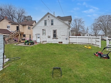 2301 Charleston Ave, Mattoon, IL 61938 - photo 2