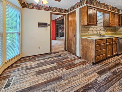 8262 Monrovia St, Lenexa, KS 66215 - photo 7