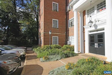 32 University Cir unit 306, Charlottesville, VA 22903 - photo 2