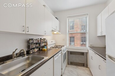 720 Fort Washington Ave unit 5D, New York, NY 10040 - photo 5