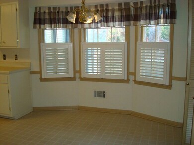 1424 Lake Valley Rd, Macon, GA 31210 - photo 7