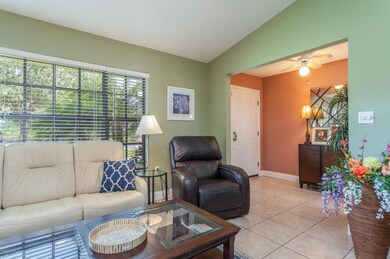 3755 Felda St-13