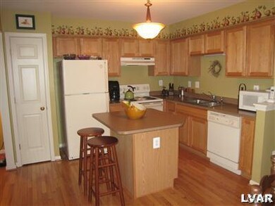 4541 Jasmine Dr, Center Valley, PA 18034 - photo 6