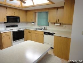 8648 N Amboy Dr, Citrus Springs, FL 34433 - photo 5