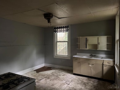 2432 Halstead St, Cincinnati, OH 45214 - photo 4