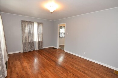 2602 13th St, Columbus, IN 47201 - photo 4