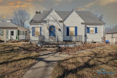 261 Rice St, Elmore, OH 43416 - photo 2